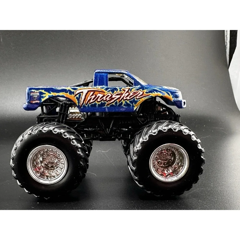 Hot Wheels Monster Jam Thrasher 1:64 Diecast Monster Truck Lightning Bolts